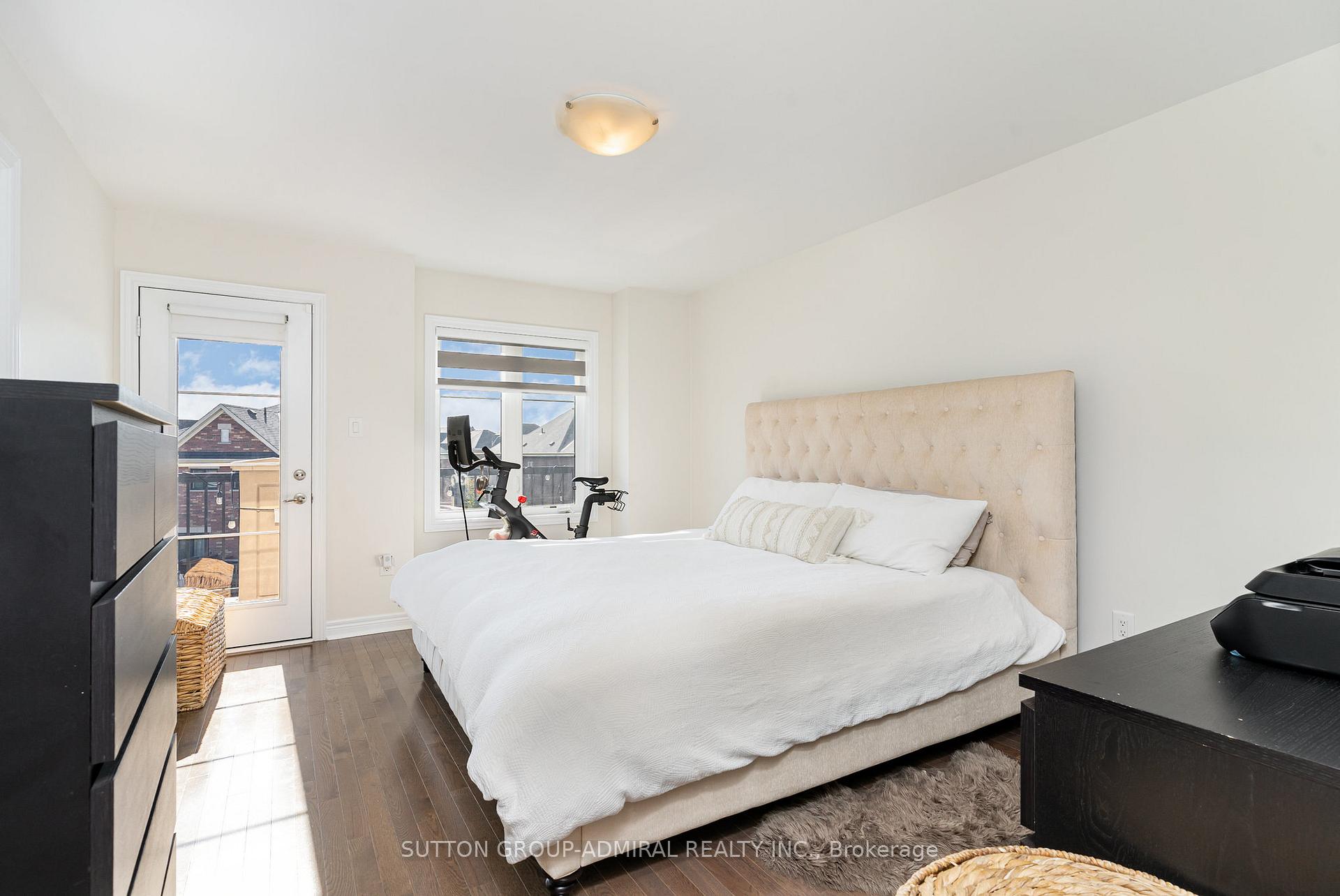 Photo 10 of 32 Grand Trunk Avenue, Vaughan, Patterson — HOMEH