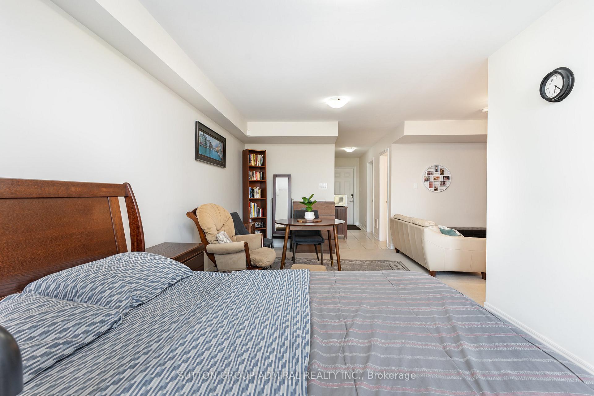 Photo 17 of 32 Grand Trunk Avenue, Vaughan, Patterson — HOMEH