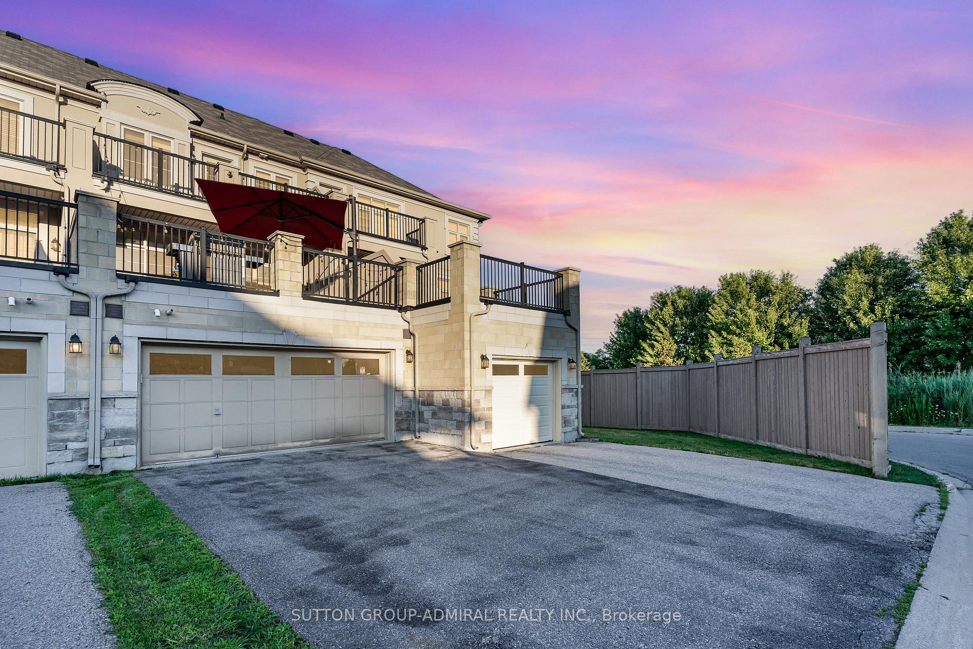 Photo 22 of 32 Grand Trunk Avenue, Vaughan, Patterson — HOMEH