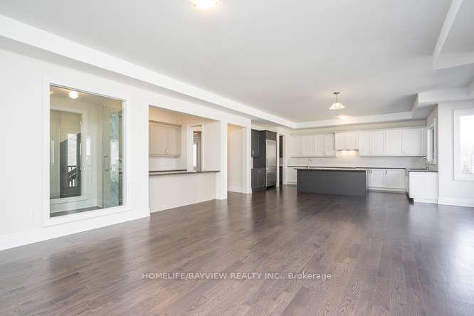 Photo 2 of 28 Fanning Mills Circle, Vaughan, Patterson — HOMEH