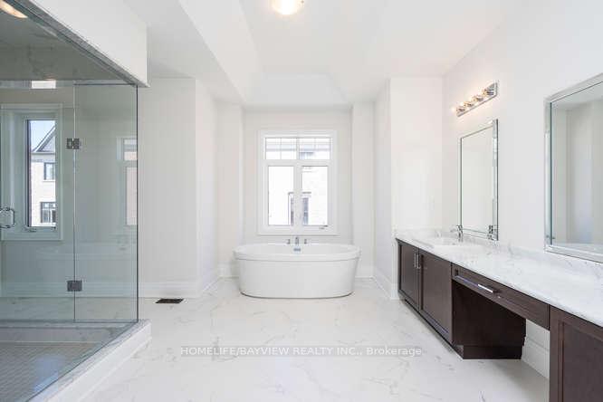 Photo 5 of 28 Fanning Mills Circle, Vaughan, Patterson — HOMEH