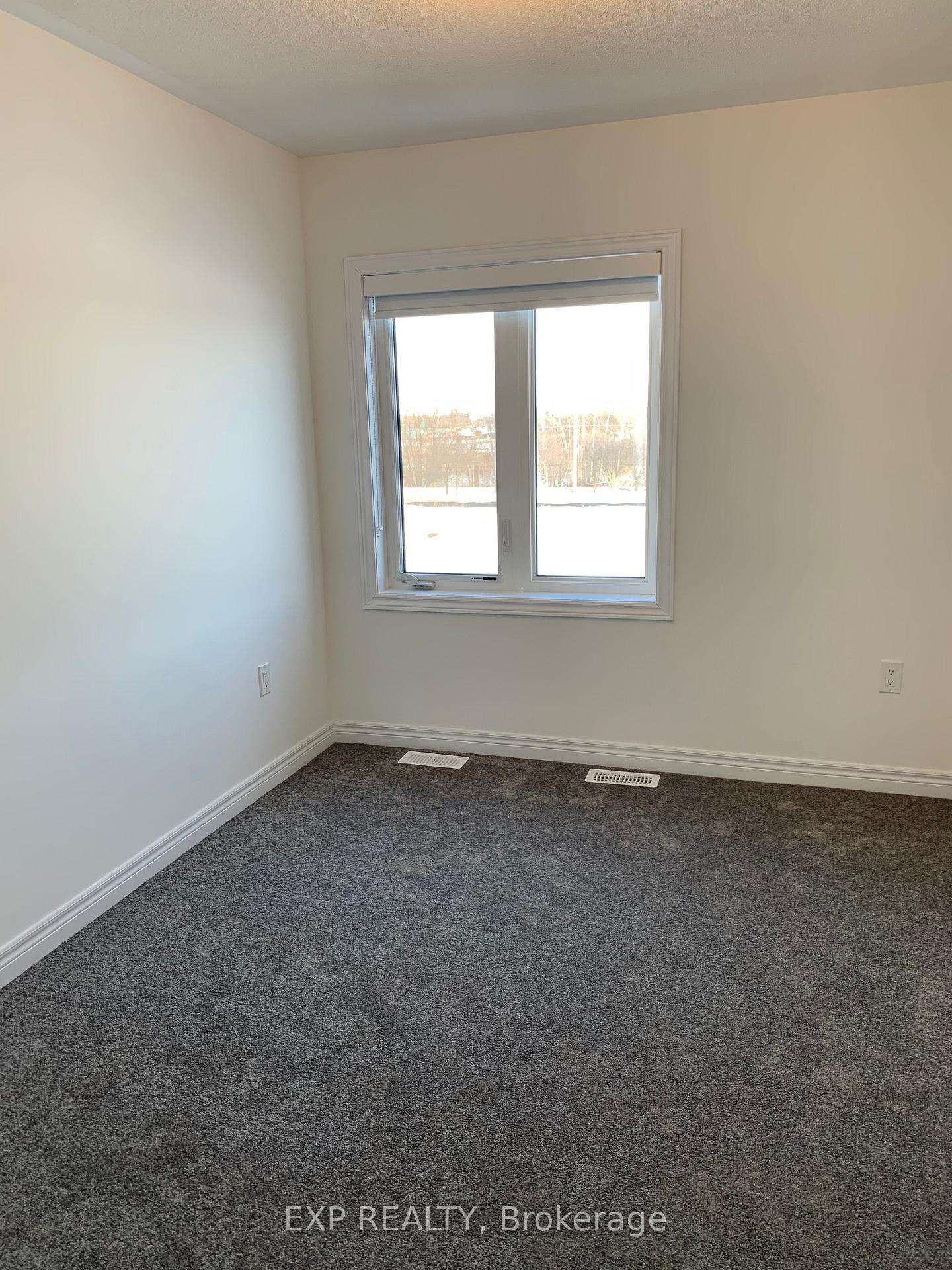 Photo 10 of 34 Dockside Way, Whitby, Port Whitby — HOMEH