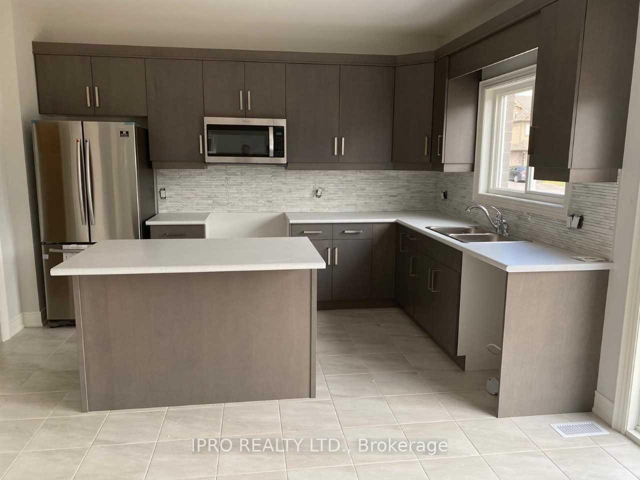 Photo 2 of 420 Julia Drive, Welland, Coyle Creek — HOMEH