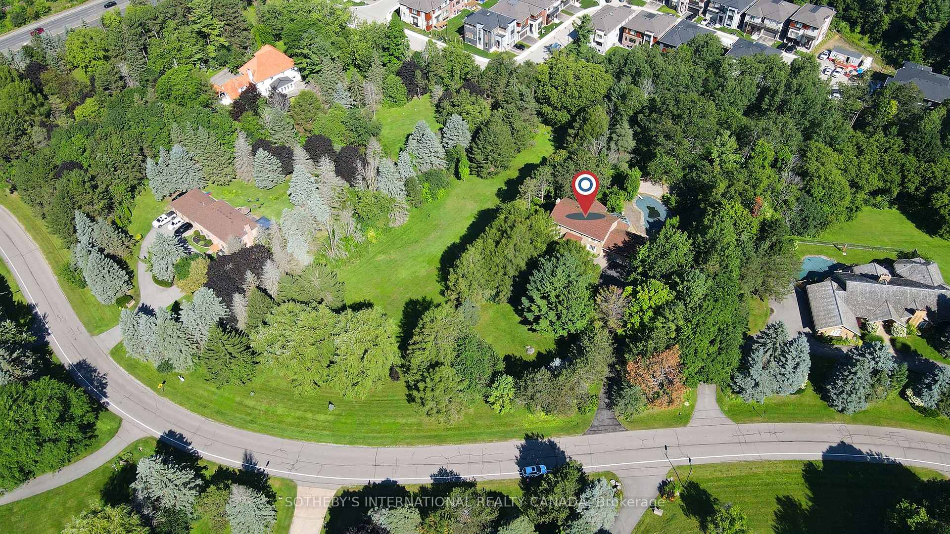 Photo 1 of 30 Hunters Glen Road, Aurora, Aurora Estates — HOMEH
