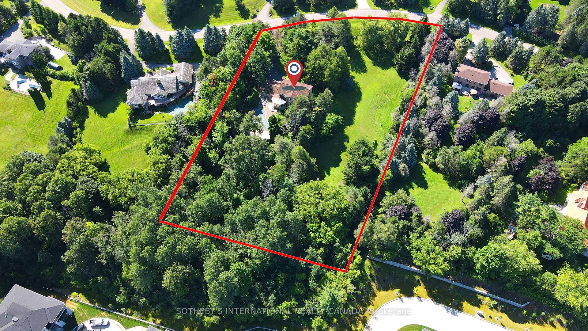 Photo 9 of 30 Hunters Glen Road, Aurora, Aurora Estates — HOMEH