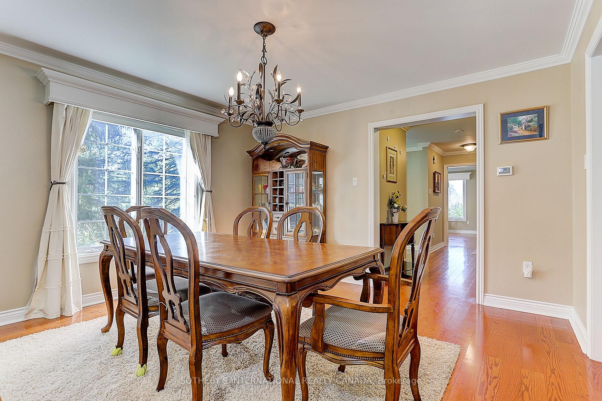 Photo 15 of 30 Hunters Glen Road, Aurora, Aurora Estates — HOMEH