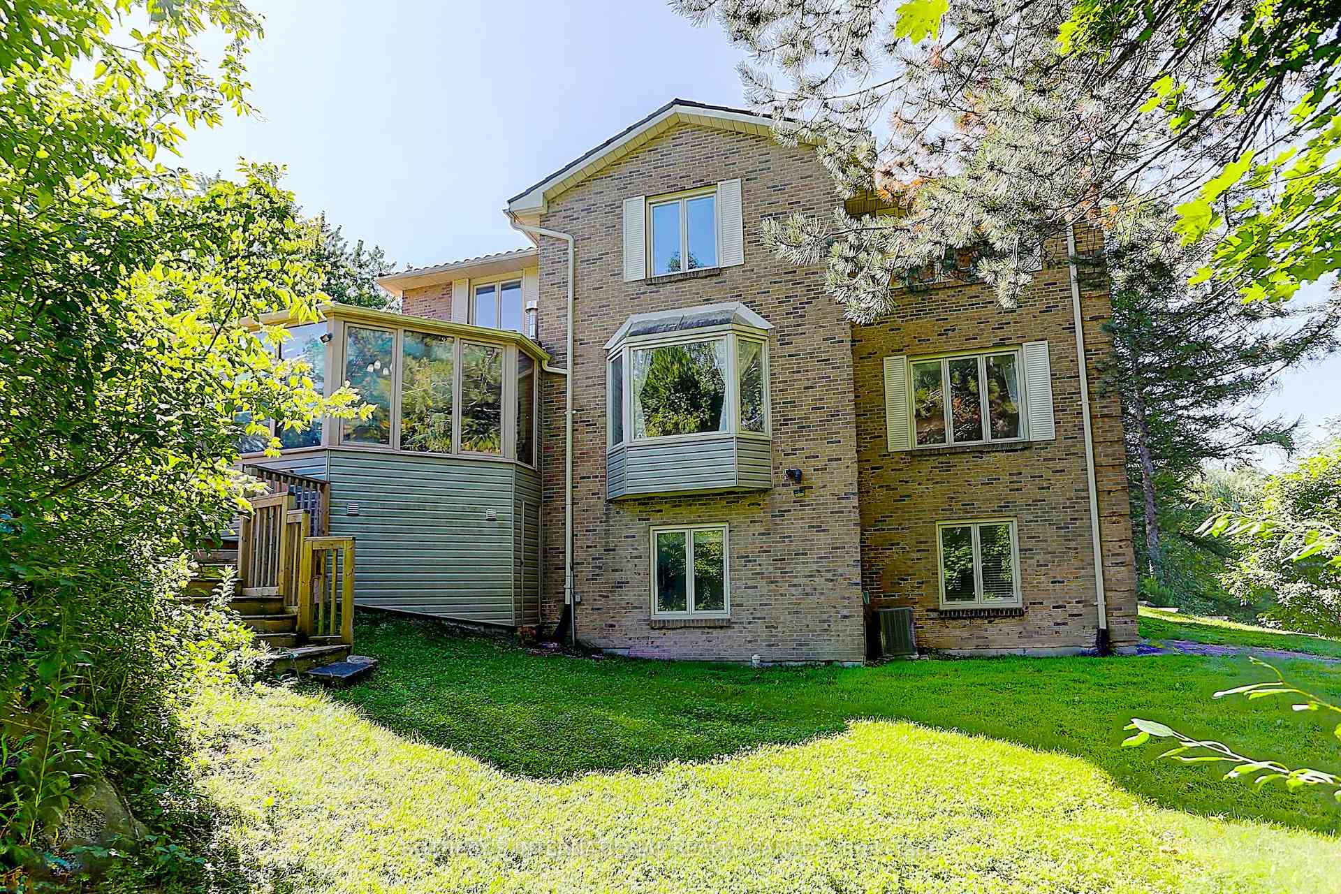 Photo 39 of 30 Hunters Glen Road, Aurora, Aurora Estates — HOMEH