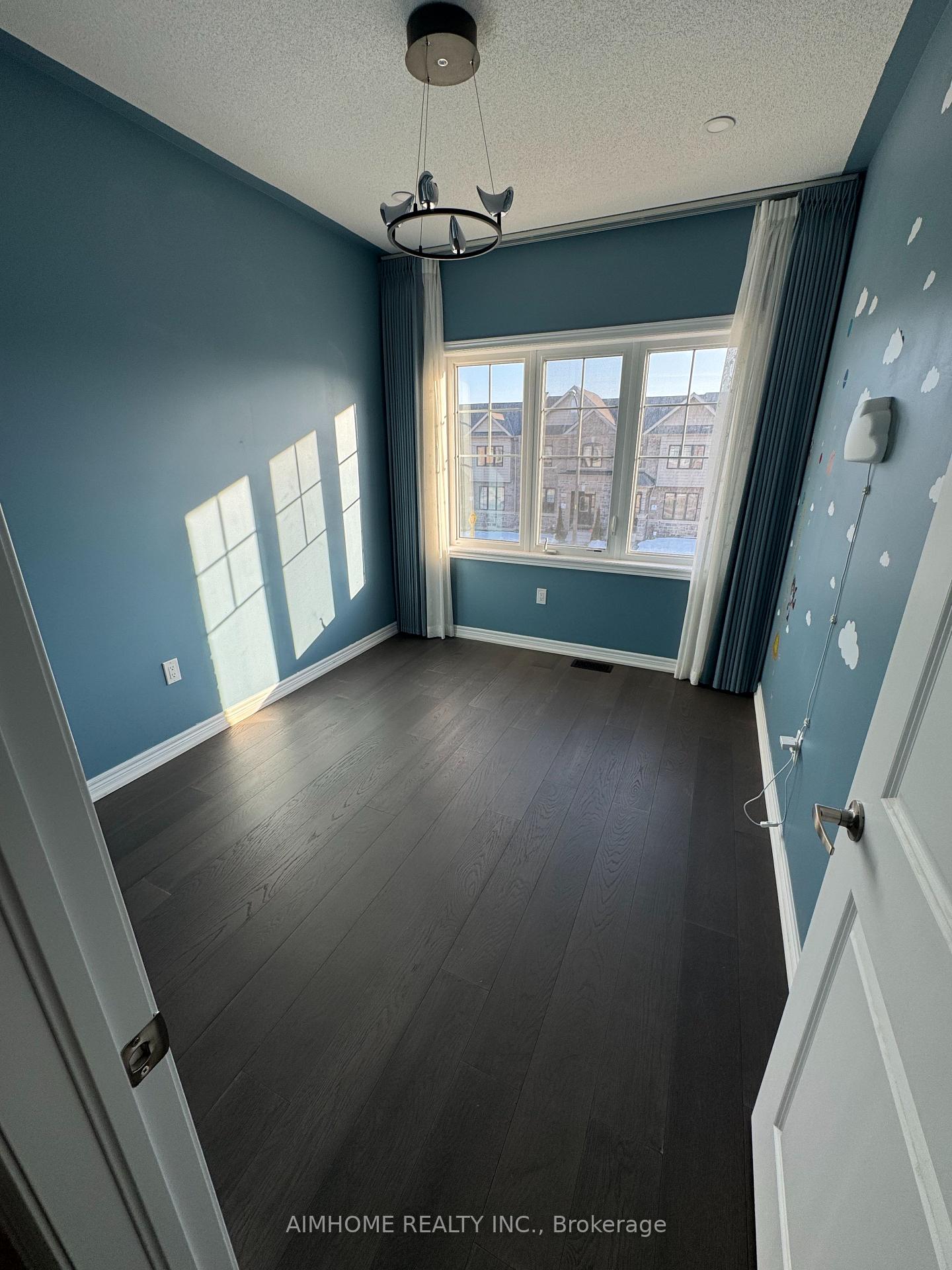 Photo 9 of 185 Coronation Road, Whitby, Rural Whitby — HOMEH
