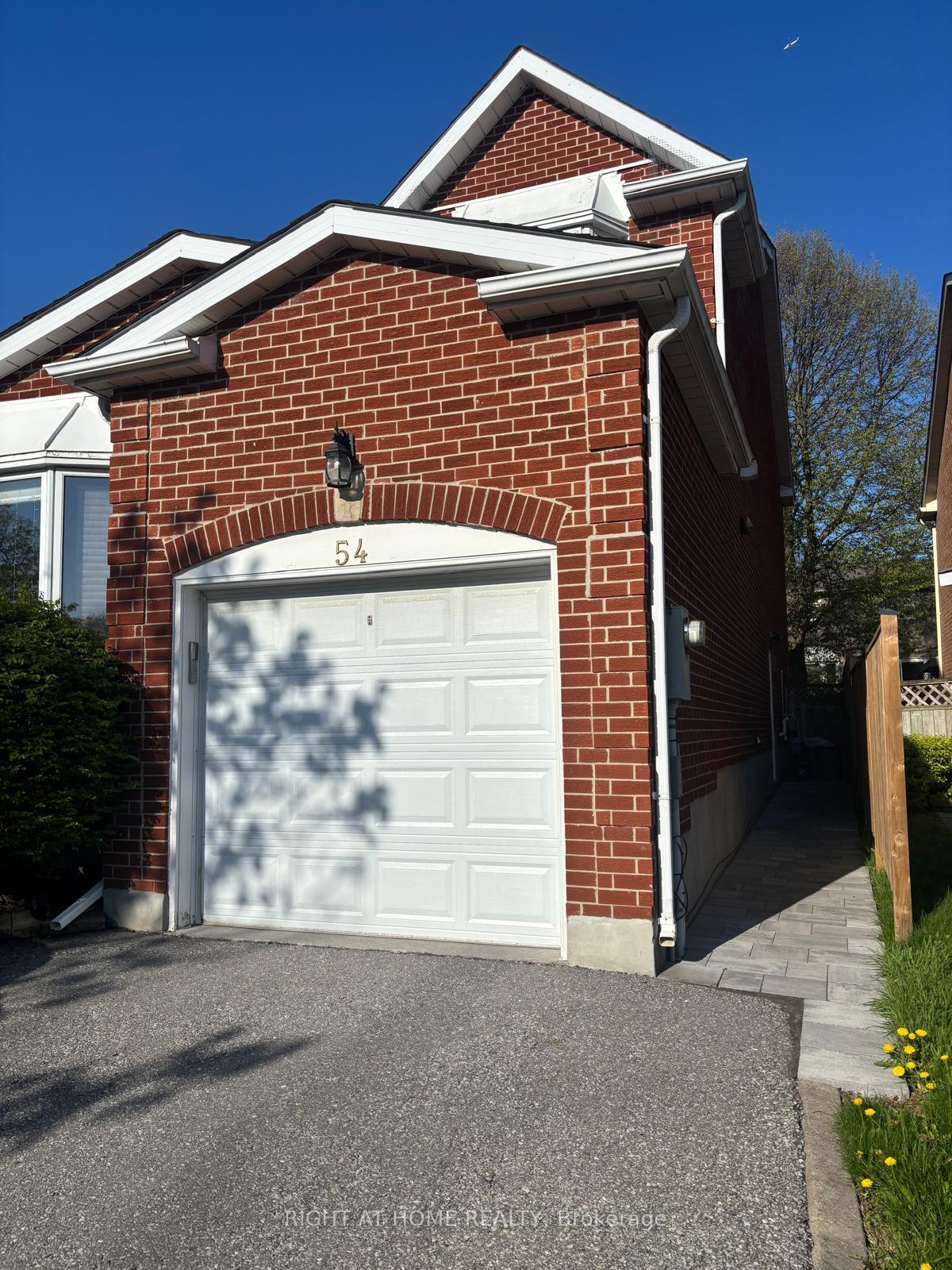 Photo 2 of Unit Basement, 54 Springfield Way, Vaughan, Crestwood-Springfarm-Yorkhill — HOMEH