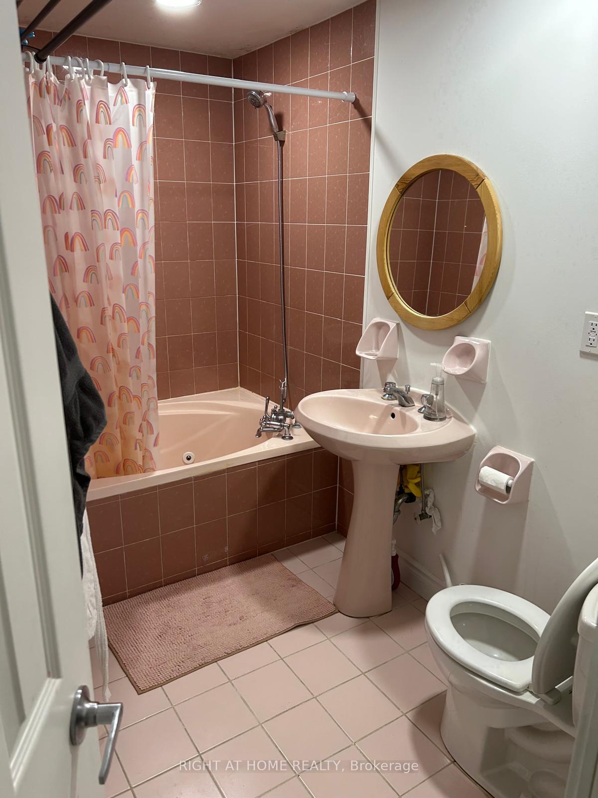 Photo 6 of Unit Basement, 54 Springfield Way, Vaughan, Crestwood-Springfarm-Yorkhill — HOMEH