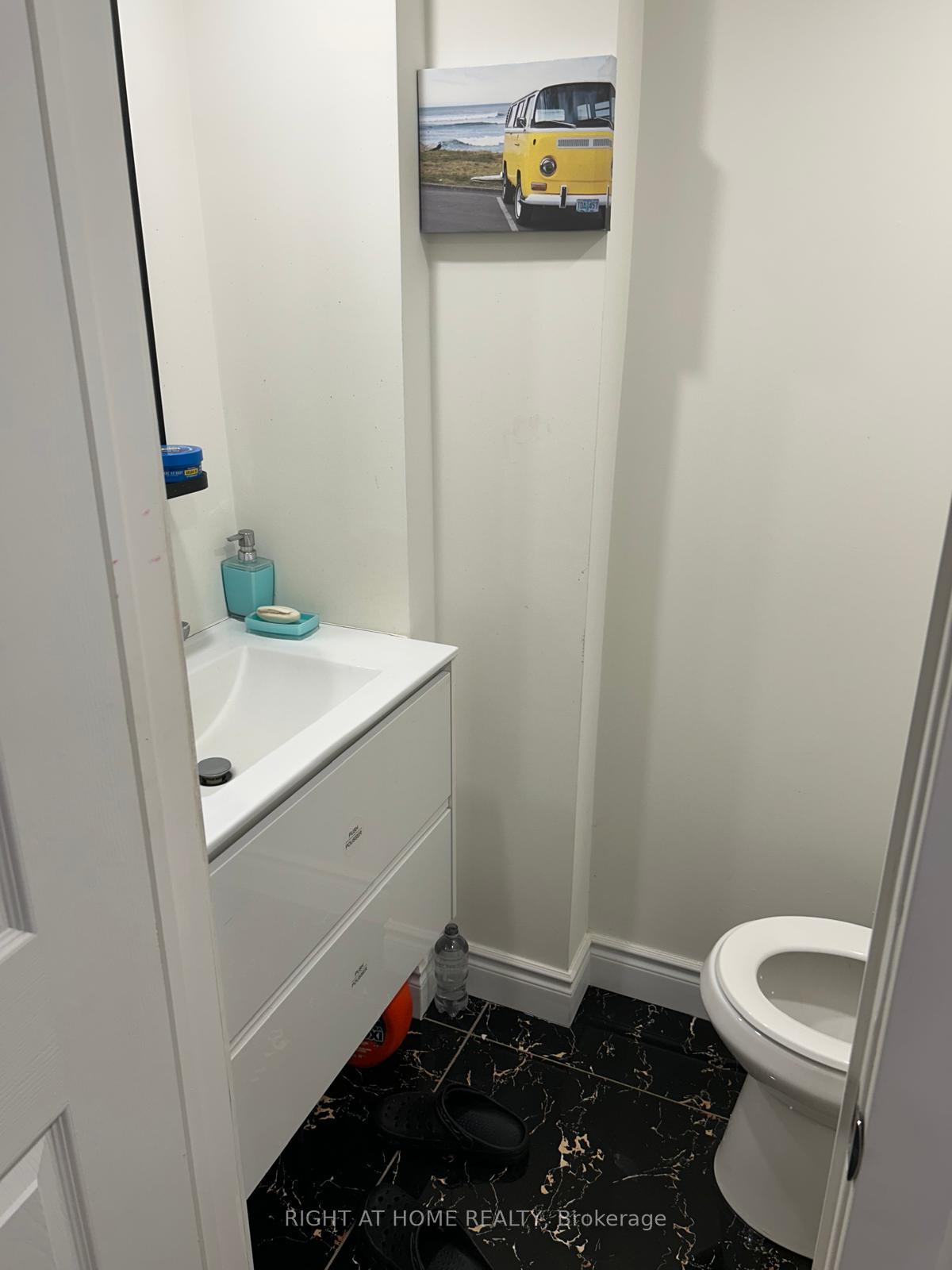 Photo 11 of Unit Basement, 54 Springfield Way, Vaughan, Crestwood-Springfarm-Yorkhill — HOMEH