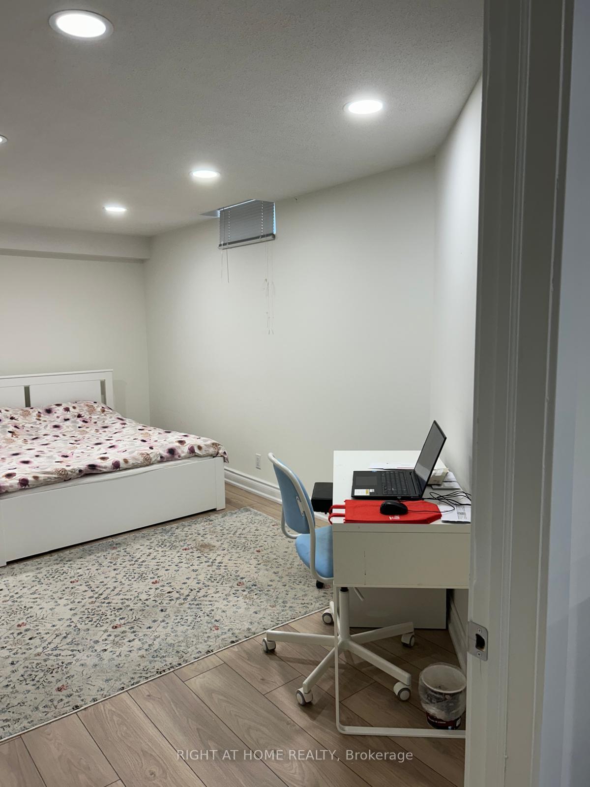 Photo 13 of Unit Basement, 54 Springfield Way, Vaughan, Crestwood-Springfarm-Yorkhill — HOMEH