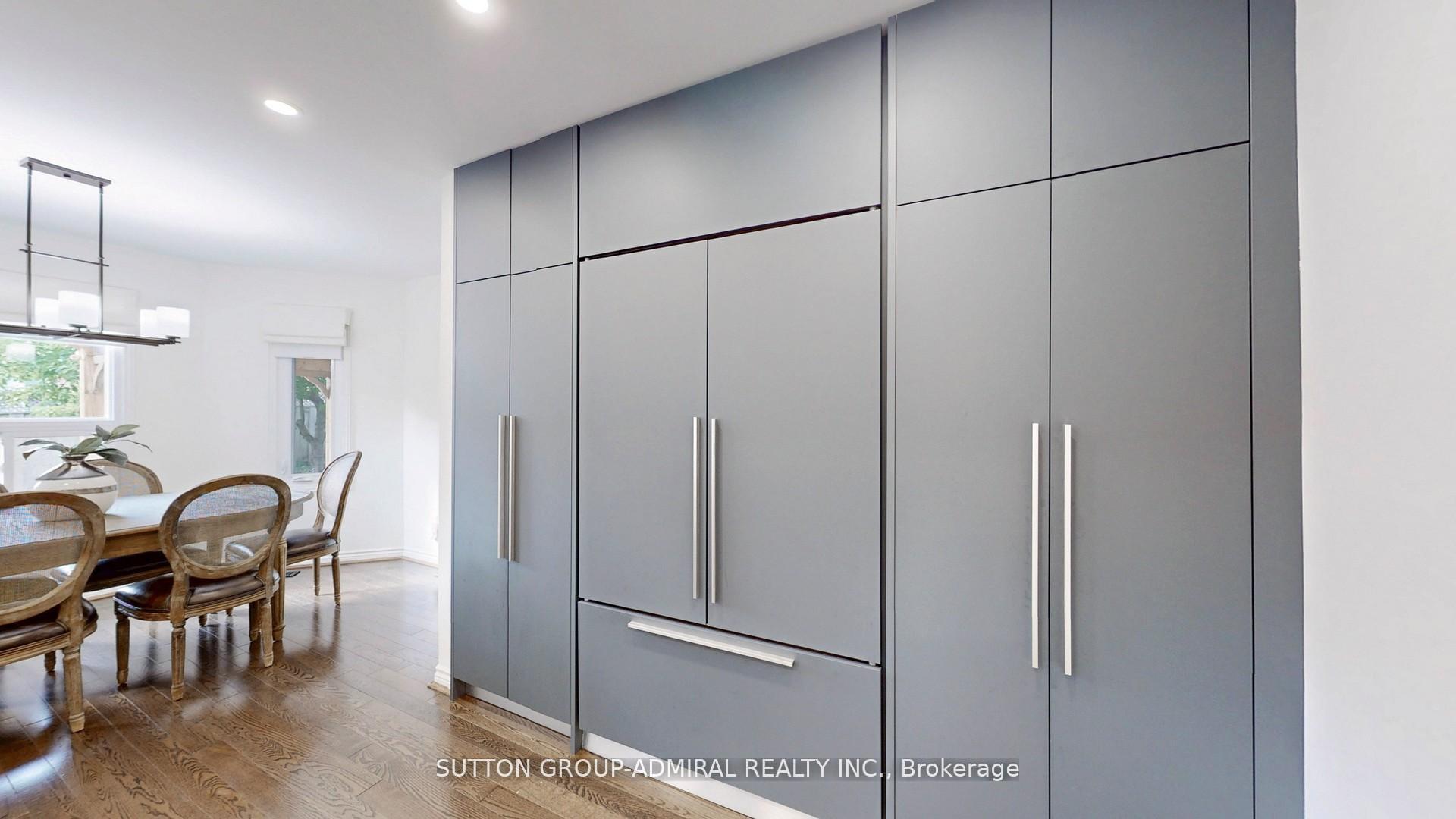 Photo 6 of 122 Edmund Seager Drive, Vaughan, Uplands — HOMEH