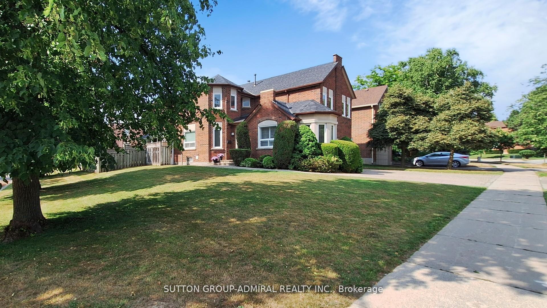 Photo 8 of 122 Edmund Seager Drive, Vaughan, Uplands — HOMEH