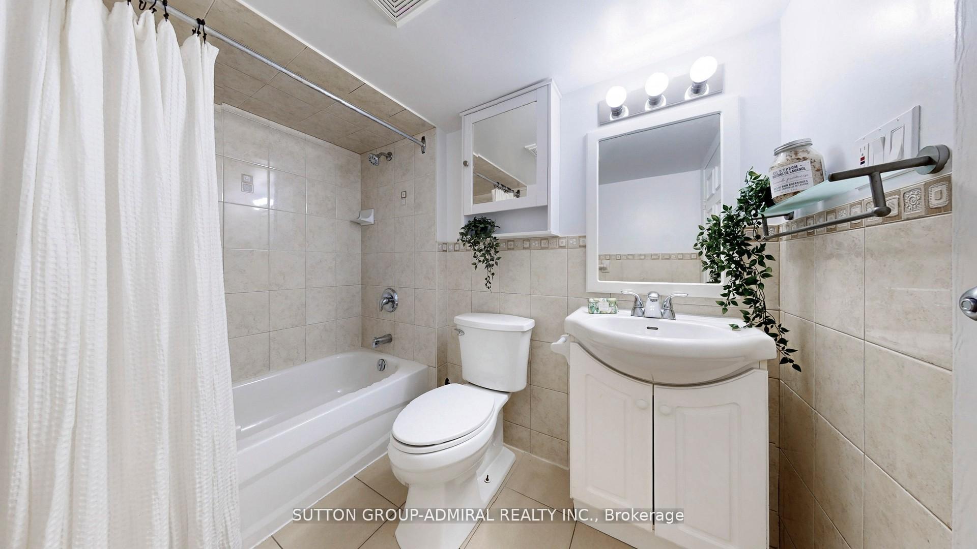 Photo 39 of 122 Edmund Seager Drive, Vaughan, Uplands — HOMEH