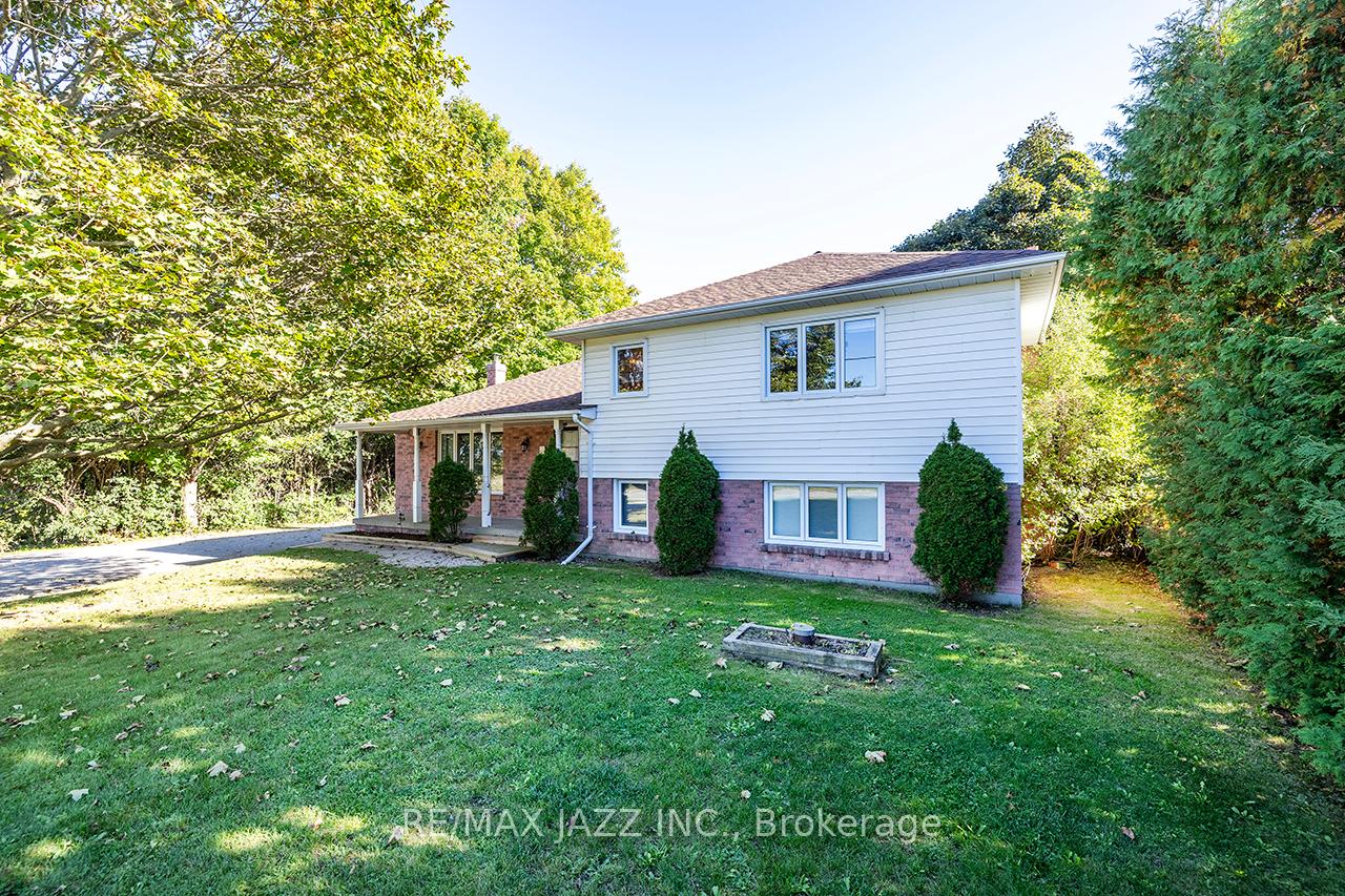 Photo 2 of 585 Myrtle Road W, Whitby, Rural Whitby — HOMEH
