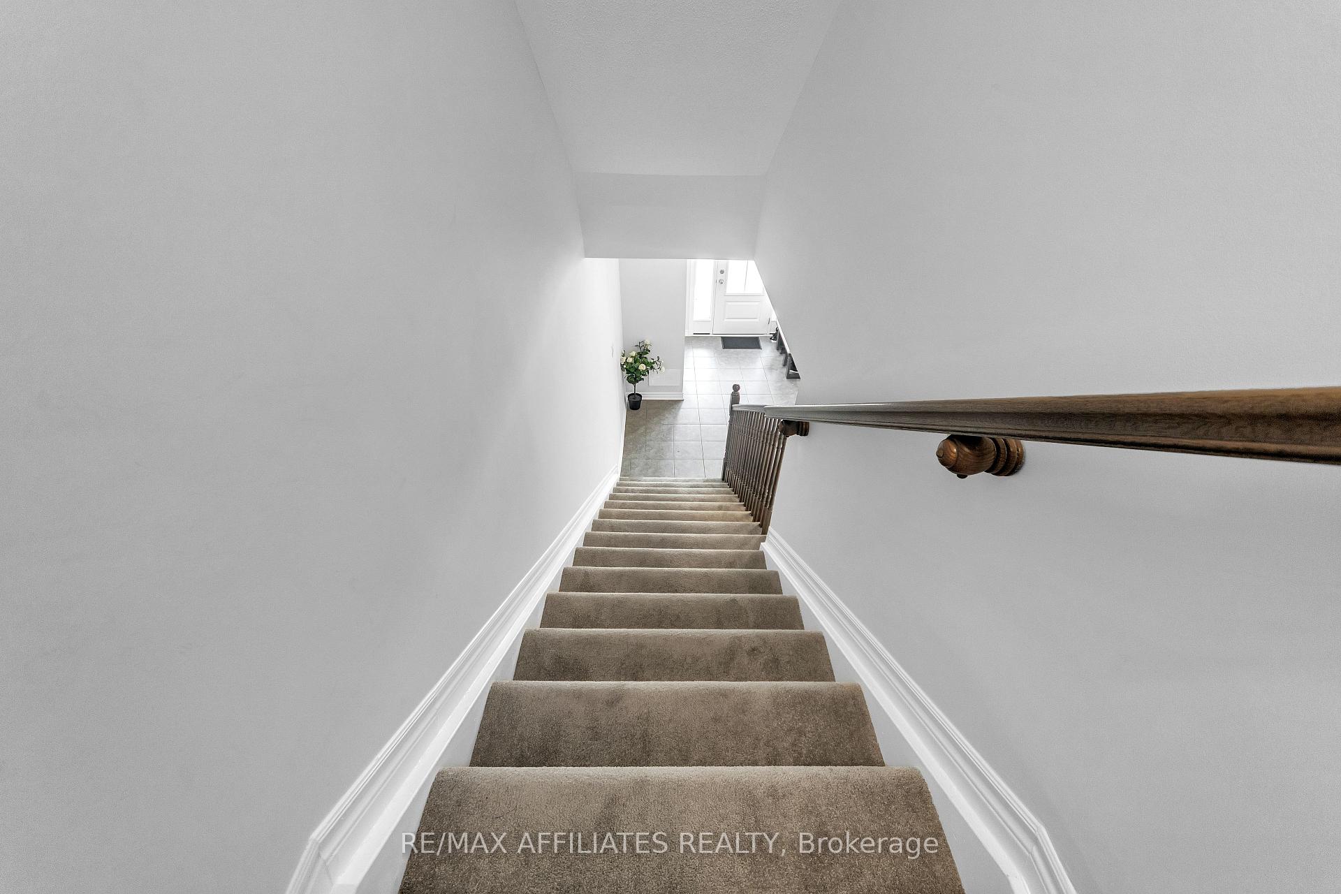 Photo 4 of 388 Aphelion Crescent, Ottawa, Barrhaven - Half Moon Bay — HOMEH