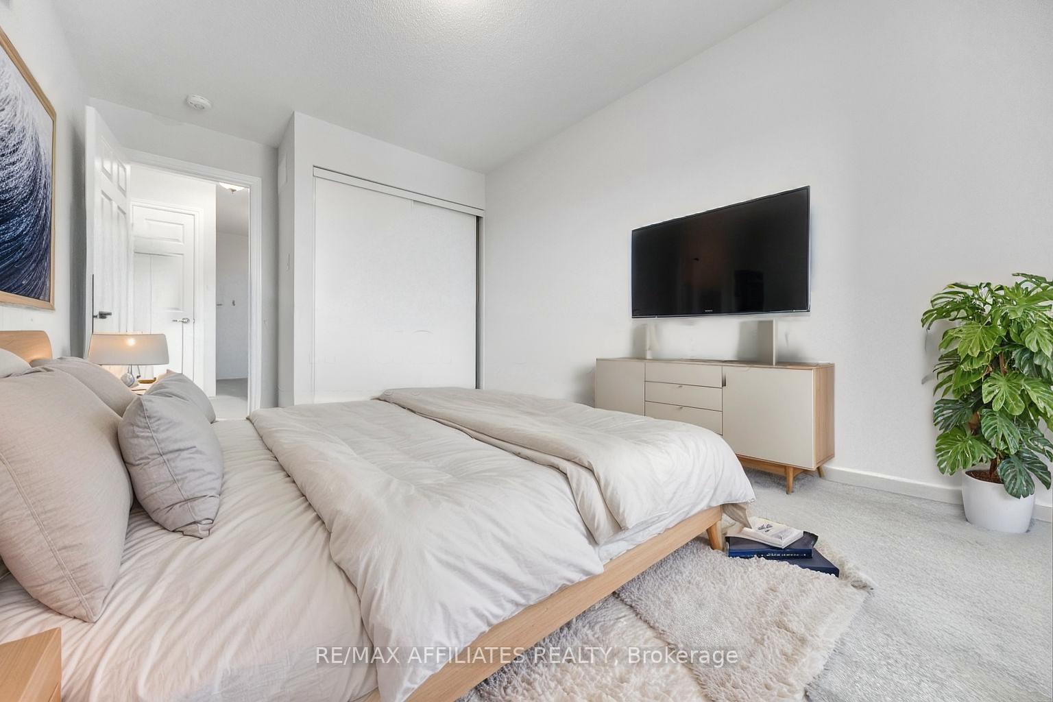 Photo 10 of 388 Aphelion Crescent, Ottawa, Barrhaven - Half Moon Bay — HOMEH