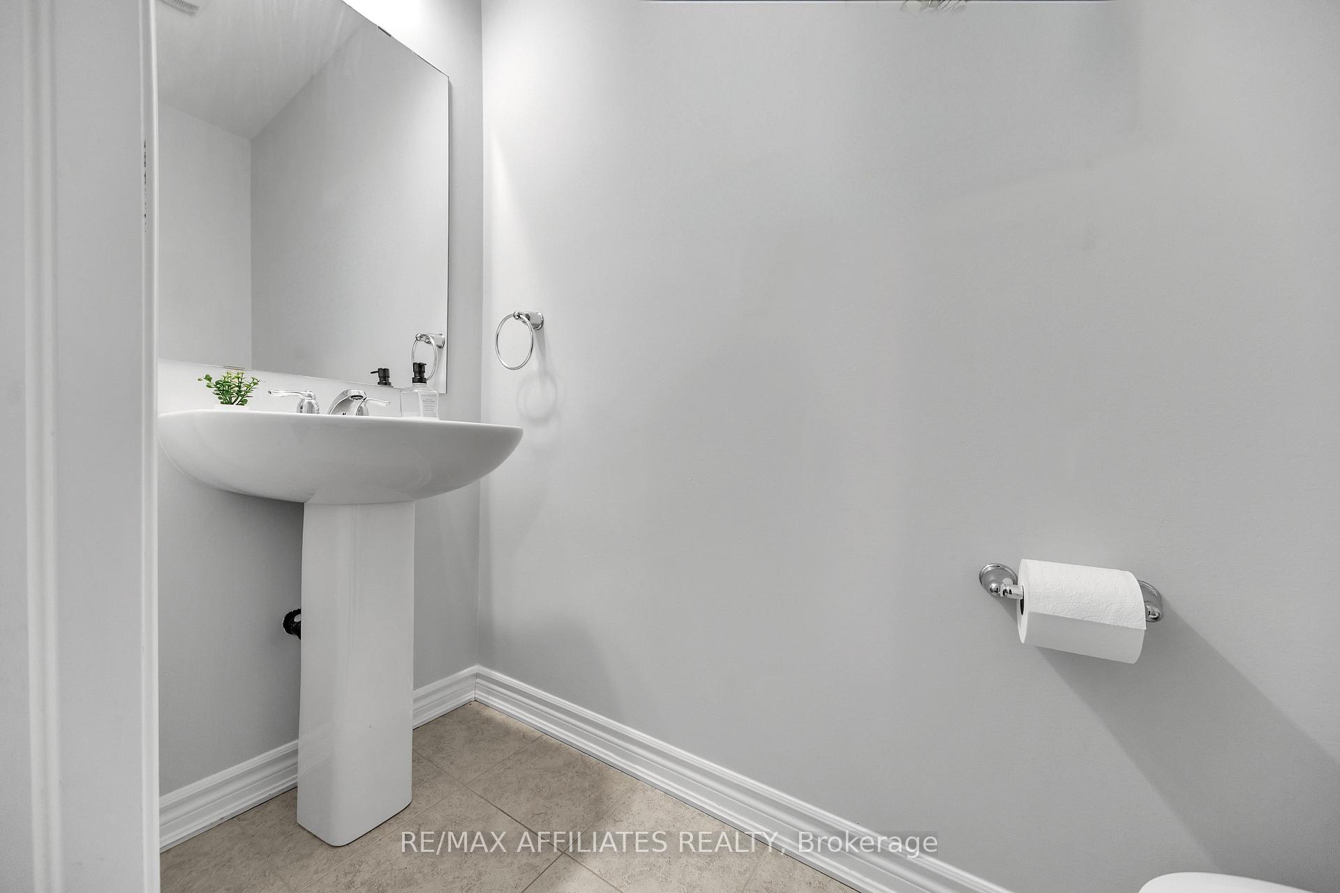 Photo 20 of 388 Aphelion Crescent, Ottawa, Barrhaven - Half Moon Bay — HOMEH