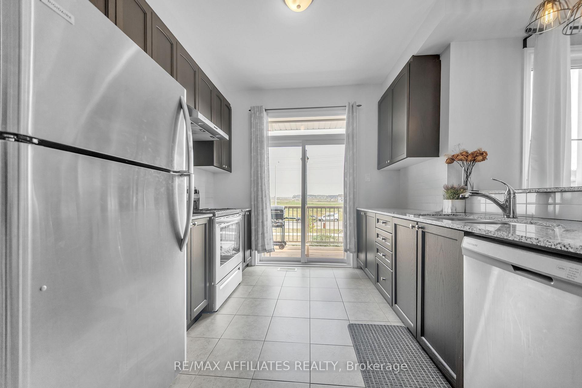 Photo 27 of 388 Aphelion Crescent, Ottawa, Barrhaven - Half Moon Bay — HOMEH