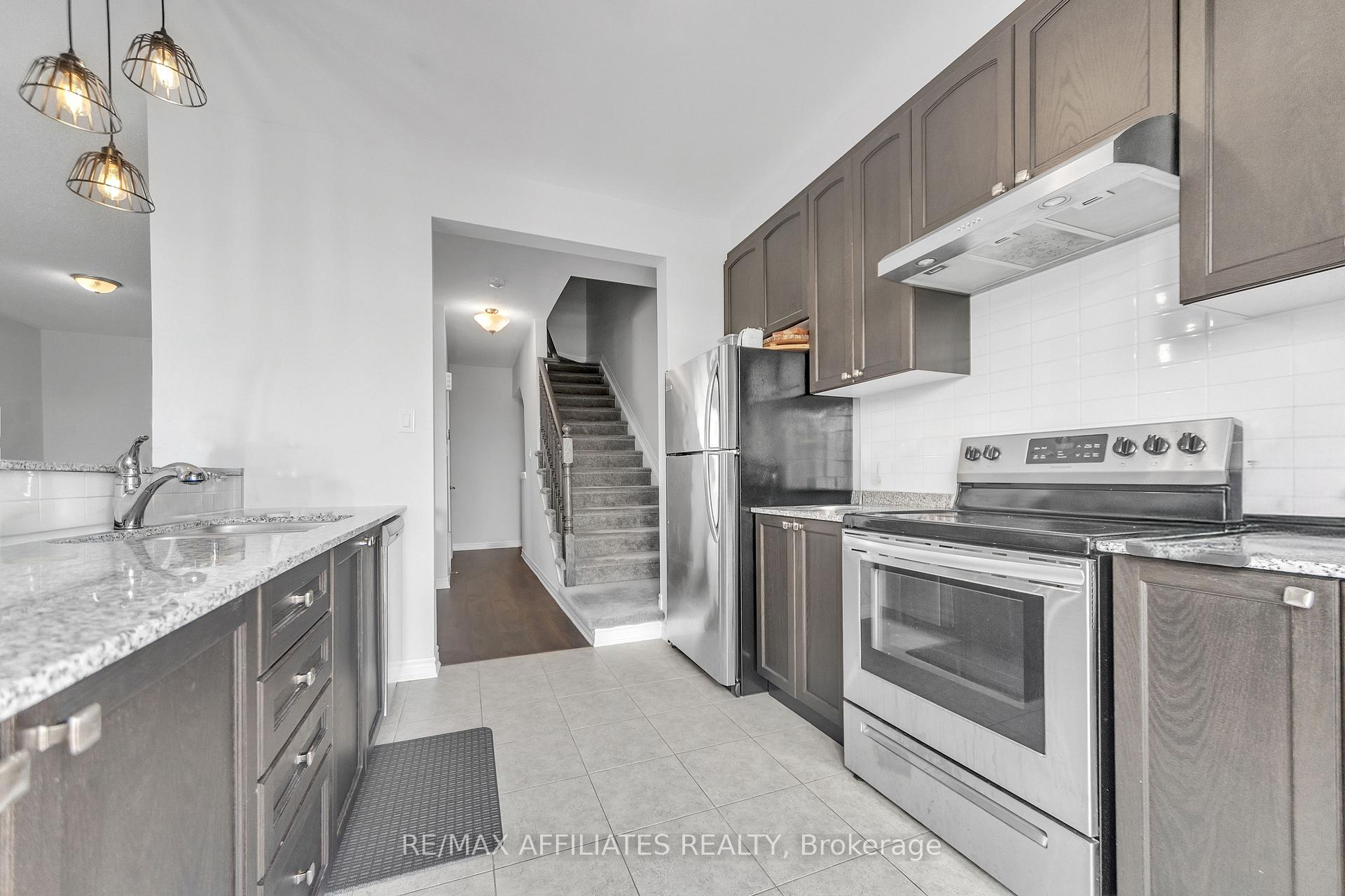Photo 28 of 388 Aphelion Crescent, Ottawa, Barrhaven - Half Moon Bay — HOMEH
