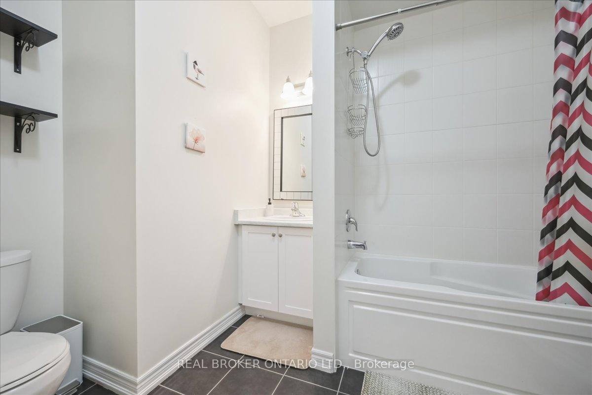 Photo 15 of 267 Barons Street, Vaughan, Kleinburg — HOMEH