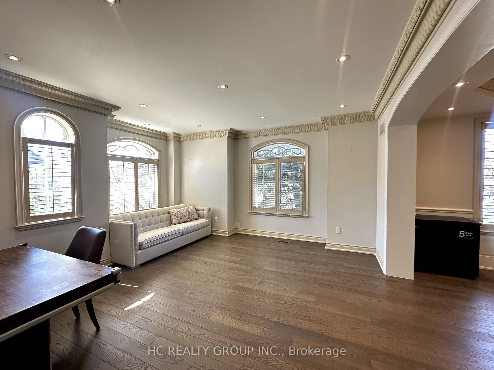 Photo 3 of 2 Sanibel Crescent, Vaughan, Uplands — HOMEH