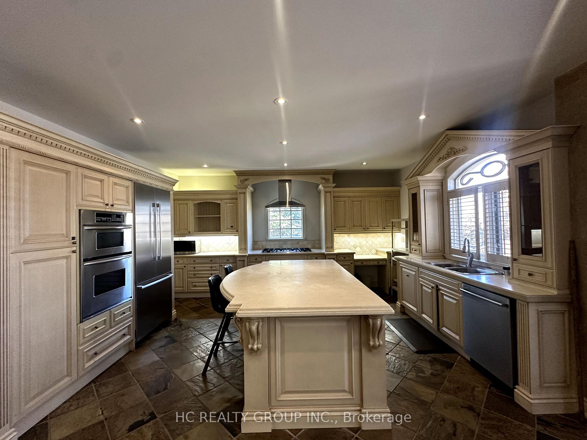 Photo 6 of 2 Sanibel Crescent, Vaughan, Uplands — HOMEH