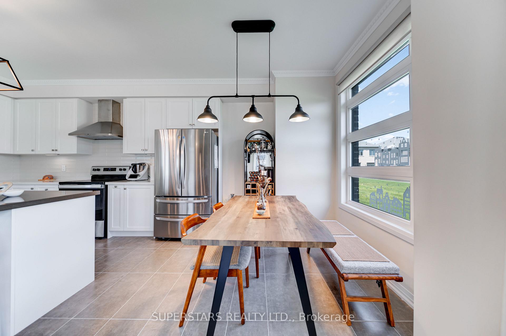 Photo 9 of 114 Armilia Place, Whitby, Rural Whitby — HOMEH
