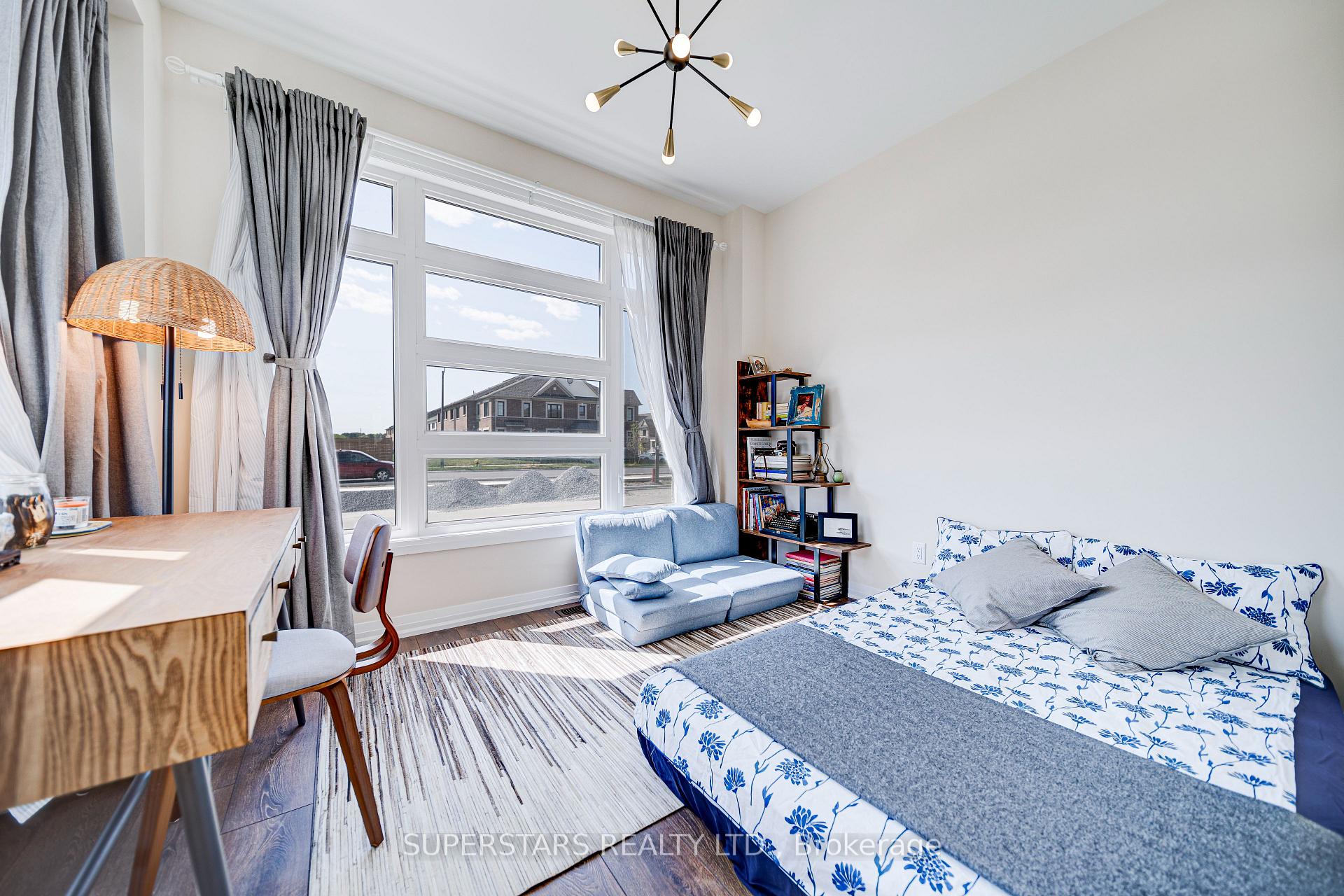 Photo 10 of 114 Armilia Place, Whitby, Rural Whitby — HOMEH