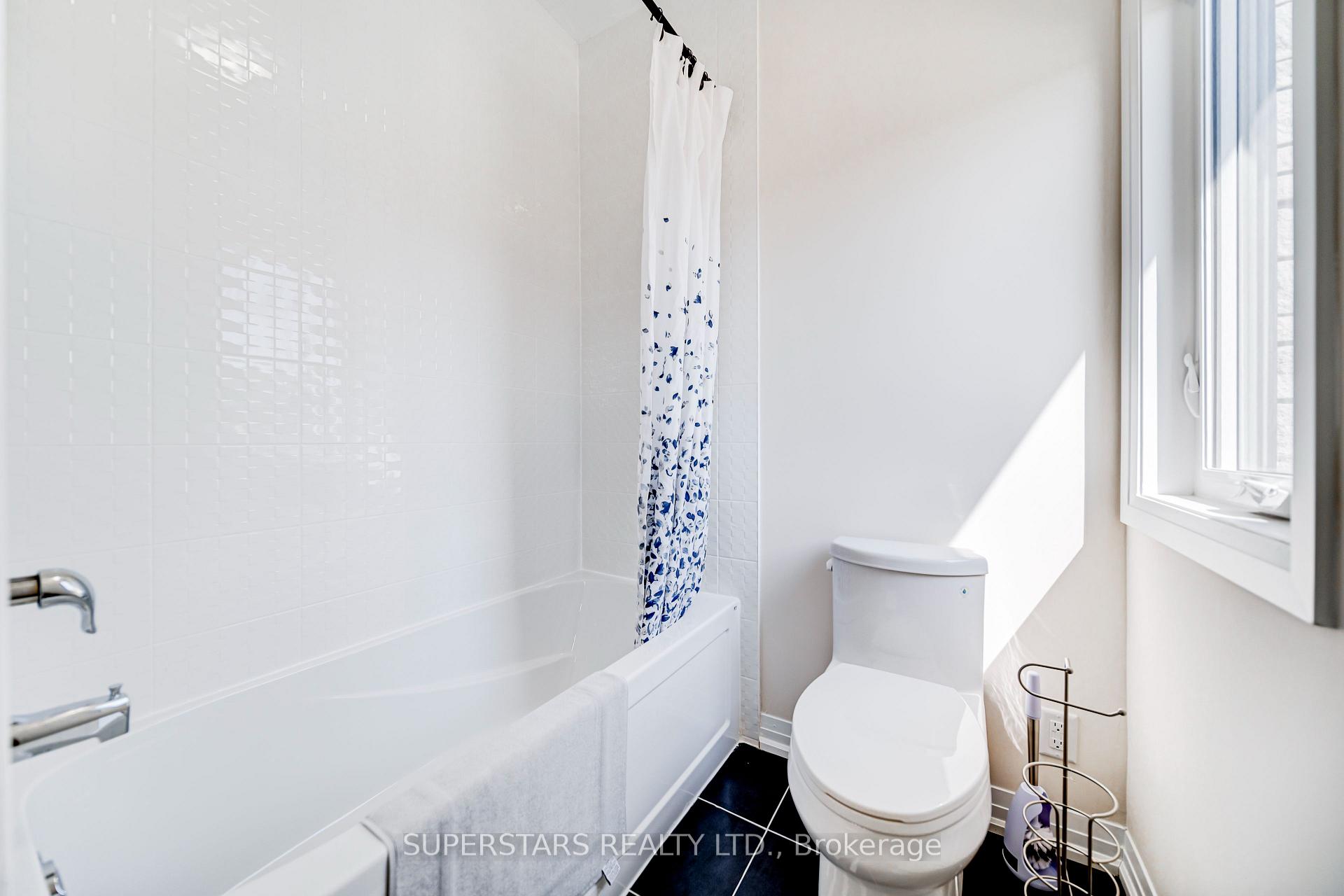 Photo 26 of 114 Armilia Place, Whitby, Rural Whitby — HOMEH