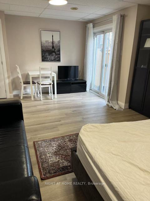 Photo 5 of Unit W/O, 151 Yellowood Circle, Vaughan, Patterson — HOMEH