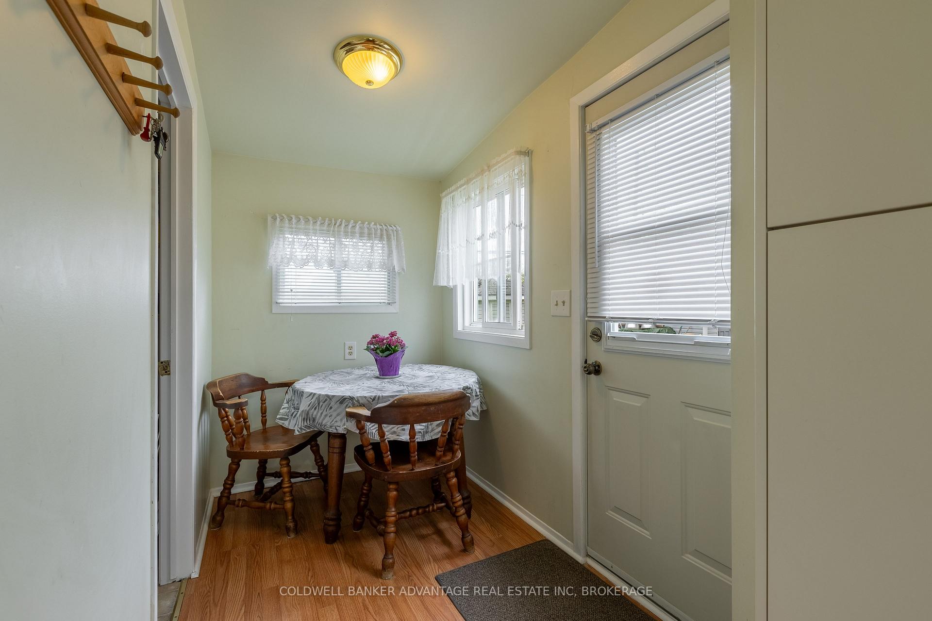 Photo 7 of 110 Roosevelt Avenue, Welland, Lincoln/Crowland — HOMEH