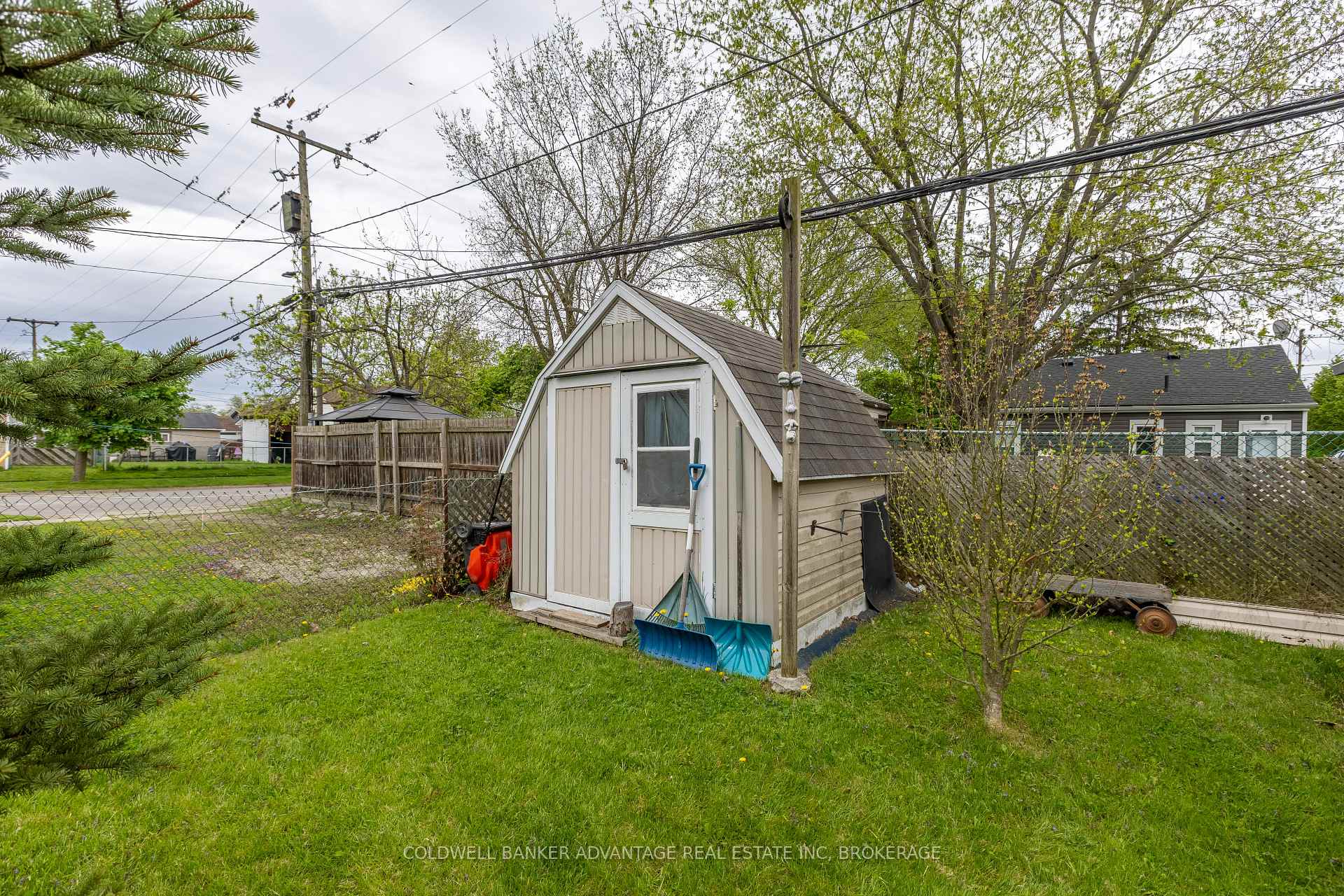 Photo 10 of 110 Roosevelt Avenue, Welland, Lincoln/Crowland — HOMEH