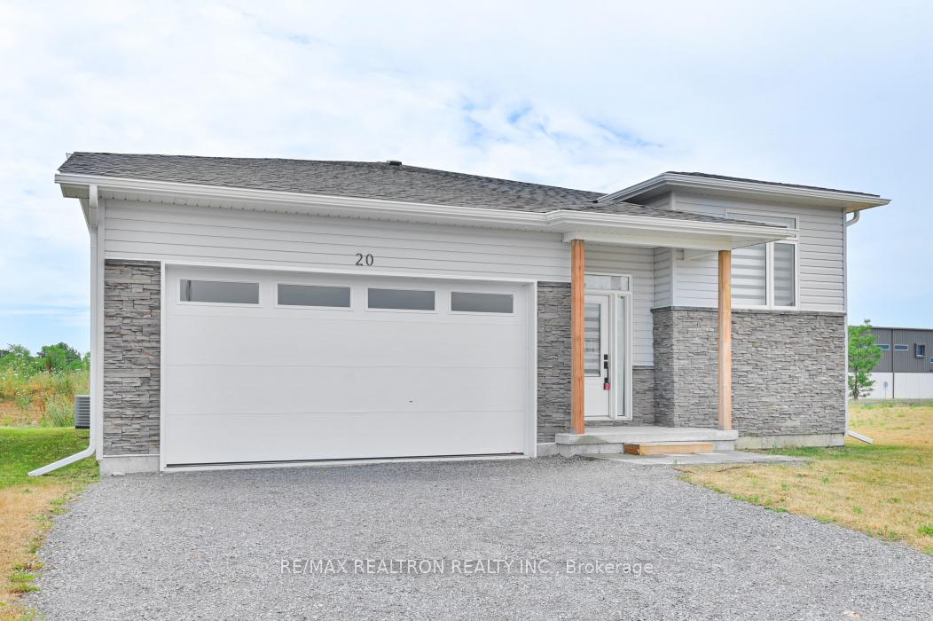 Photo 2 of 20 Summit Crescent, Belleville, Belleville Ward — HOMEH