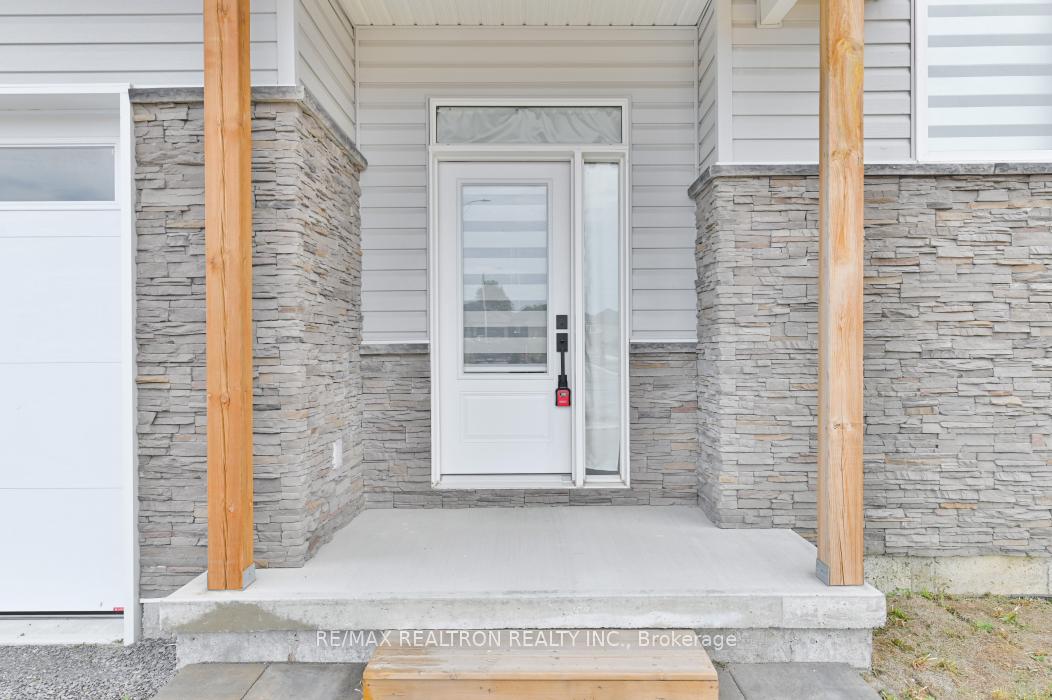 Photo 5 of 20 Summit Crescent, Belleville, Belleville Ward — HOMEH