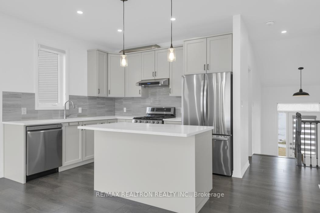 Photo 10 of 20 Summit Crescent, Belleville, Belleville Ward — HOMEH