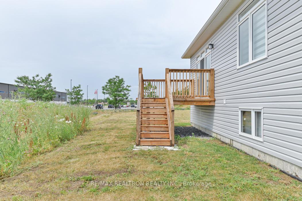 Photo 33 of 20 Summit Crescent, Belleville, Belleville Ward — HOMEH