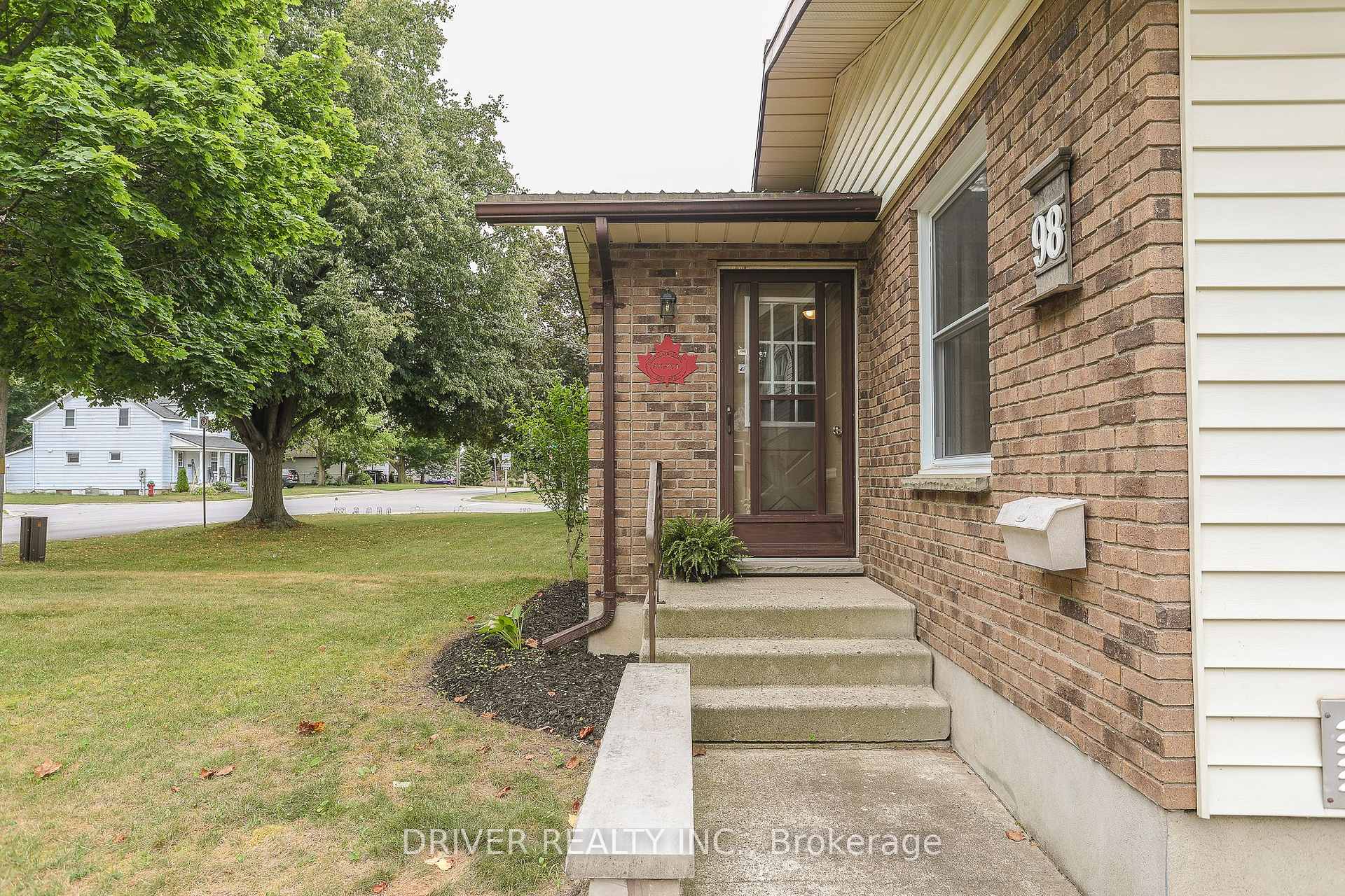 Photo 2 of 98 Caverly Road, Aylmer — HOMEH