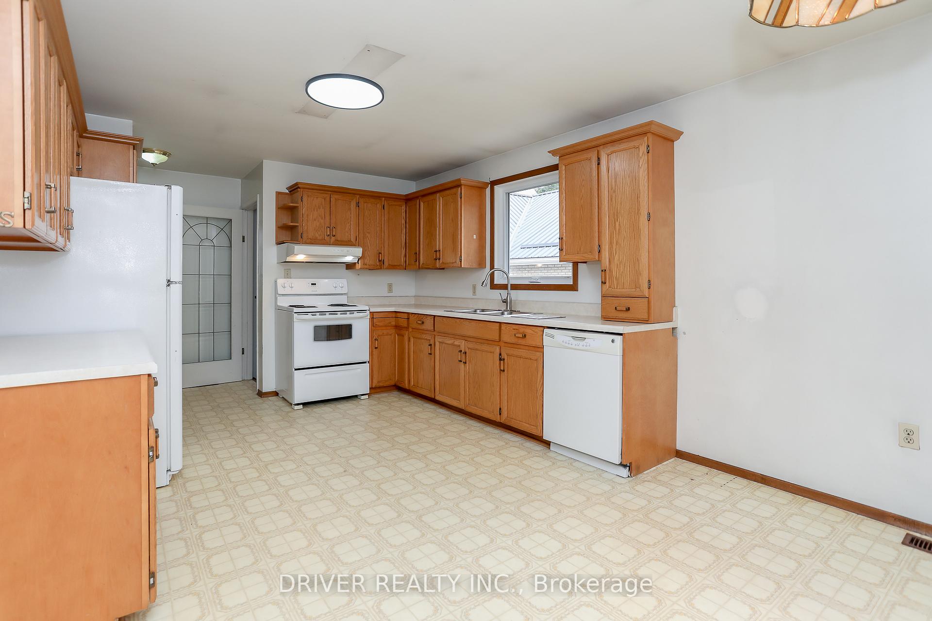 Photo 7 of 98 Caverly Road, Aylmer — HOMEH