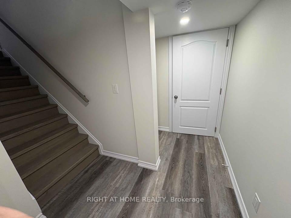 Photo 3 of Unit Lower, 126 Medland Avenue, Whitby, Williamsburg — HOMEH