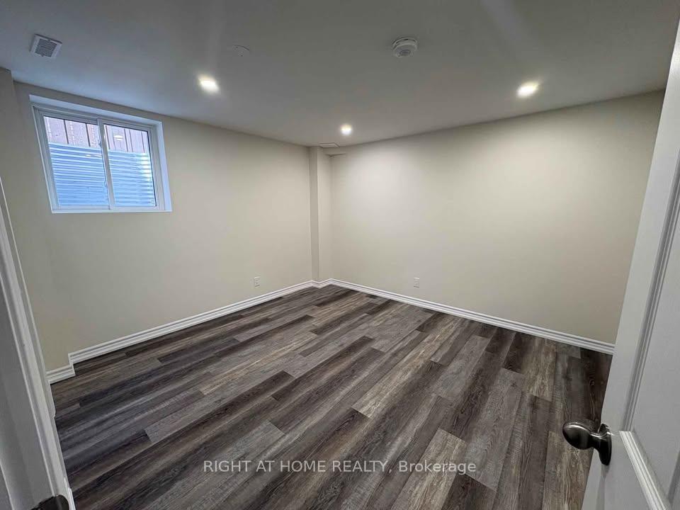 Photo 9 of Unit Lower, 126 Medland Avenue, Whitby, Williamsburg — HOMEH