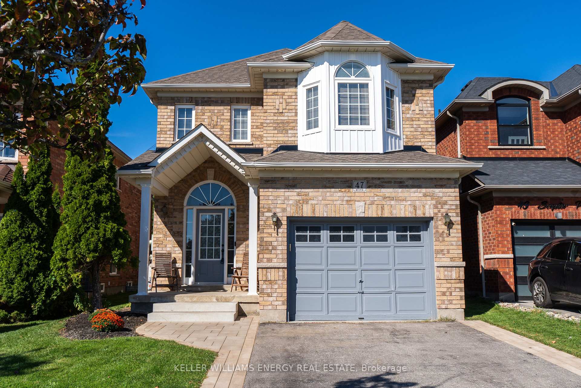 Front of 47 Scepter Place