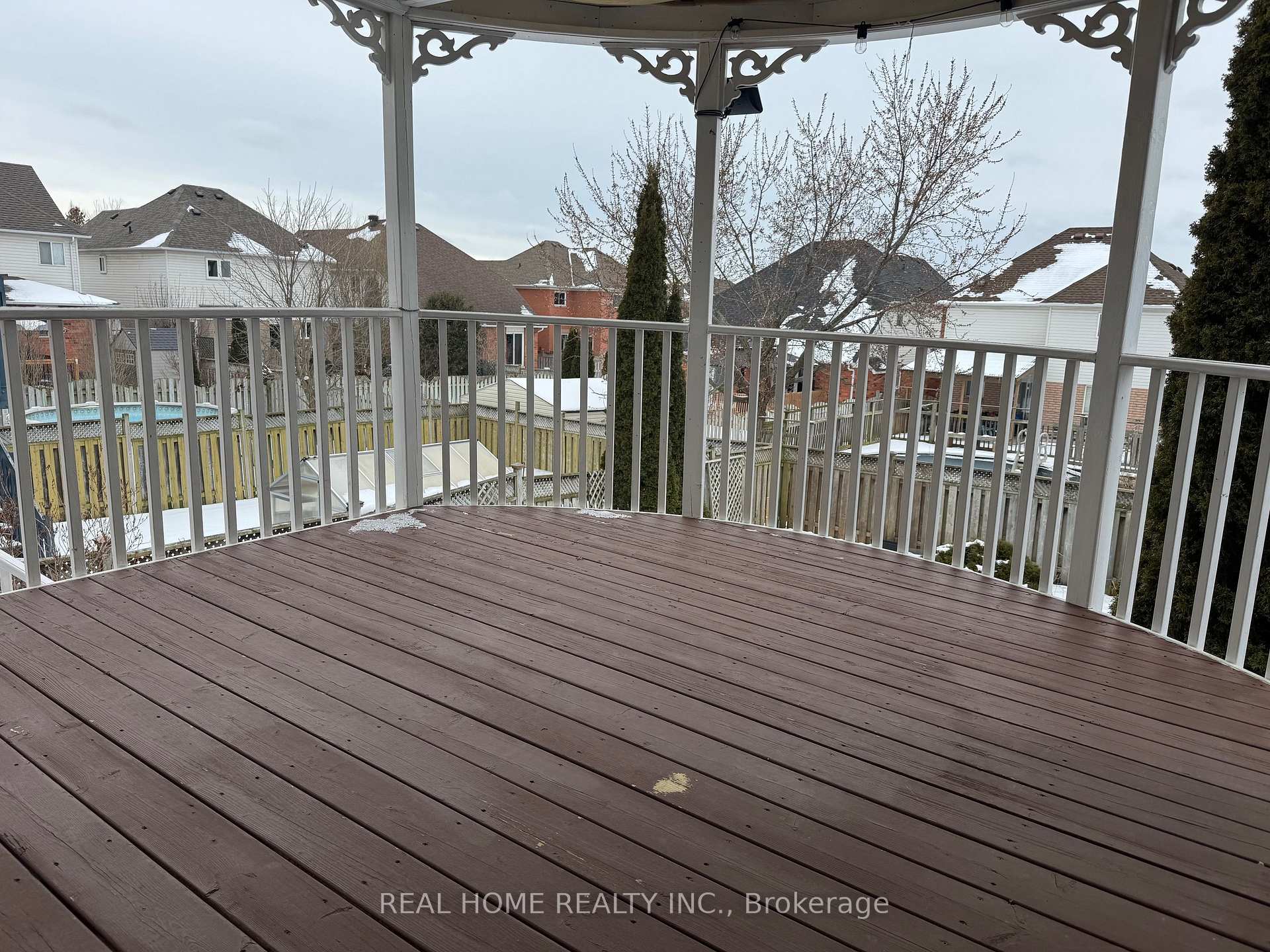 Photo 17 of 69 Jays Drive, Whitby, Williamsburg — HOMEH