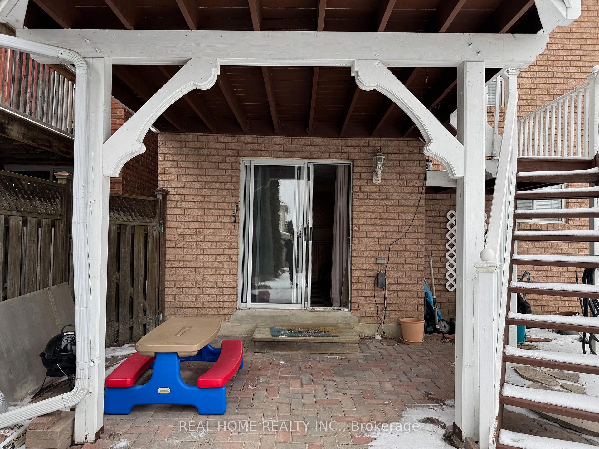 Photo 38 of 69 Jays Drive, Whitby, Williamsburg — HOMEH