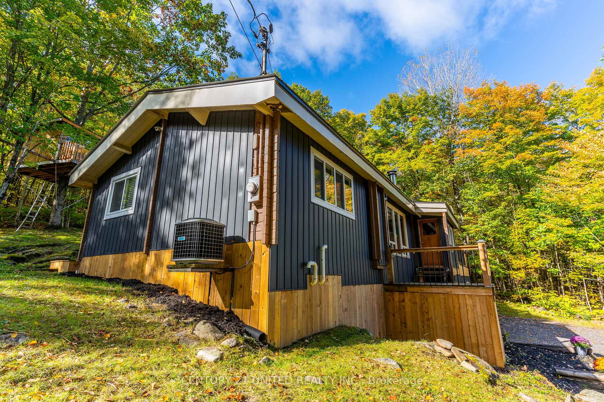 Photo 5 of 19181 Highway #35, Algonquin Highlands, Stanhope — HOMEH