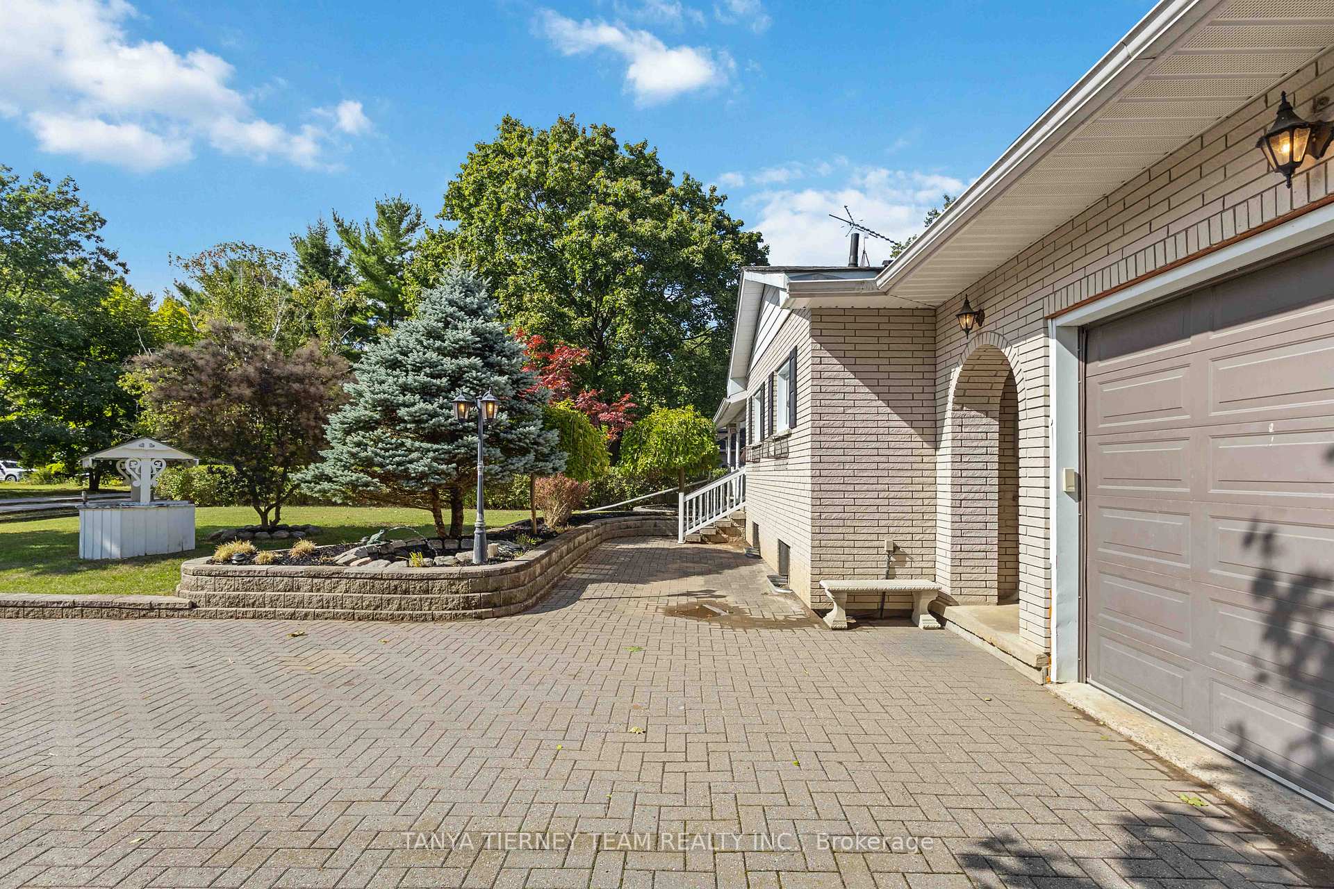 Photo 6 of 57 Ward Street, Whitby, Rural Whitby — HOMEH