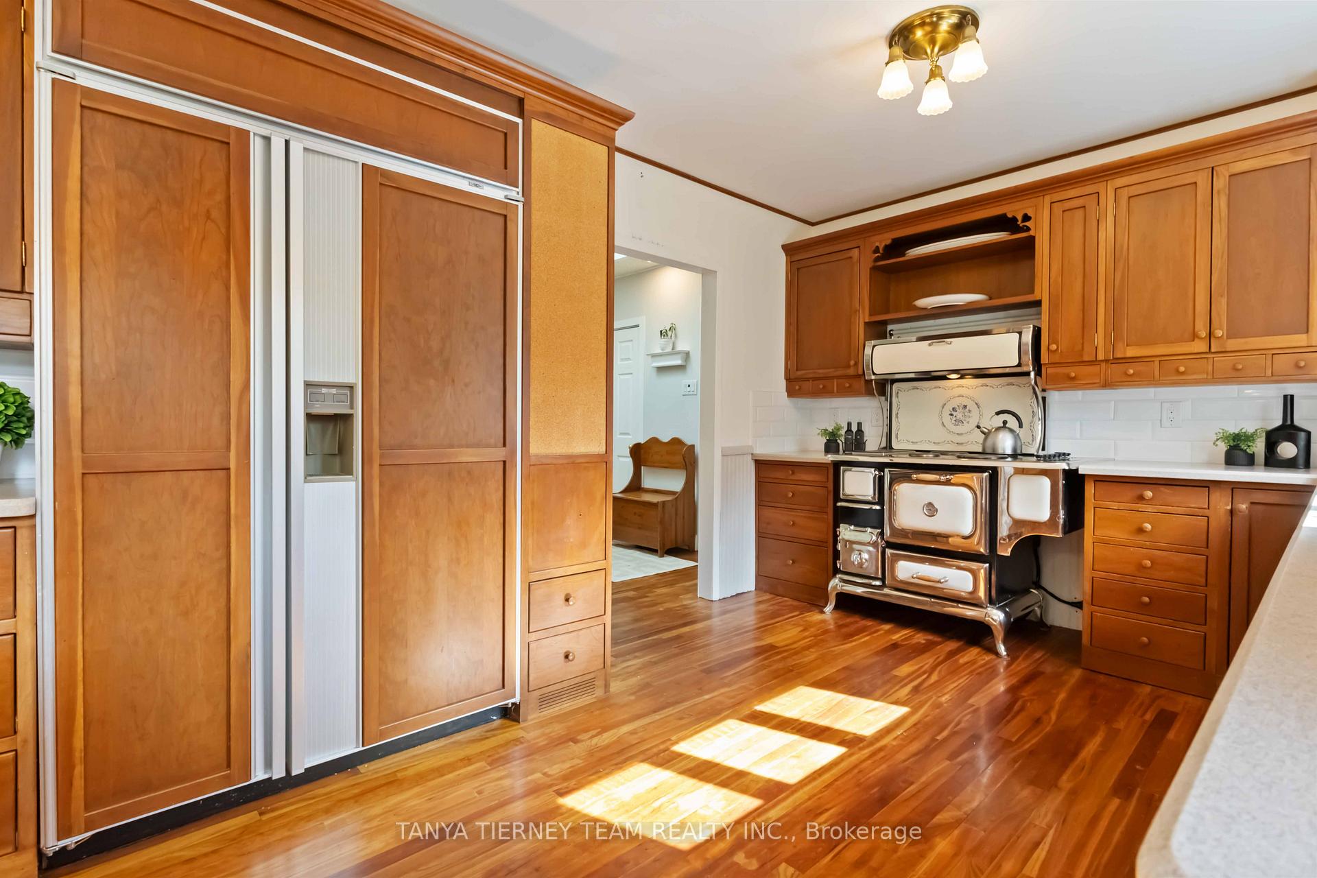 Photo 20 of 57 Ward Street, Whitby, Rural Whitby — HOMEH