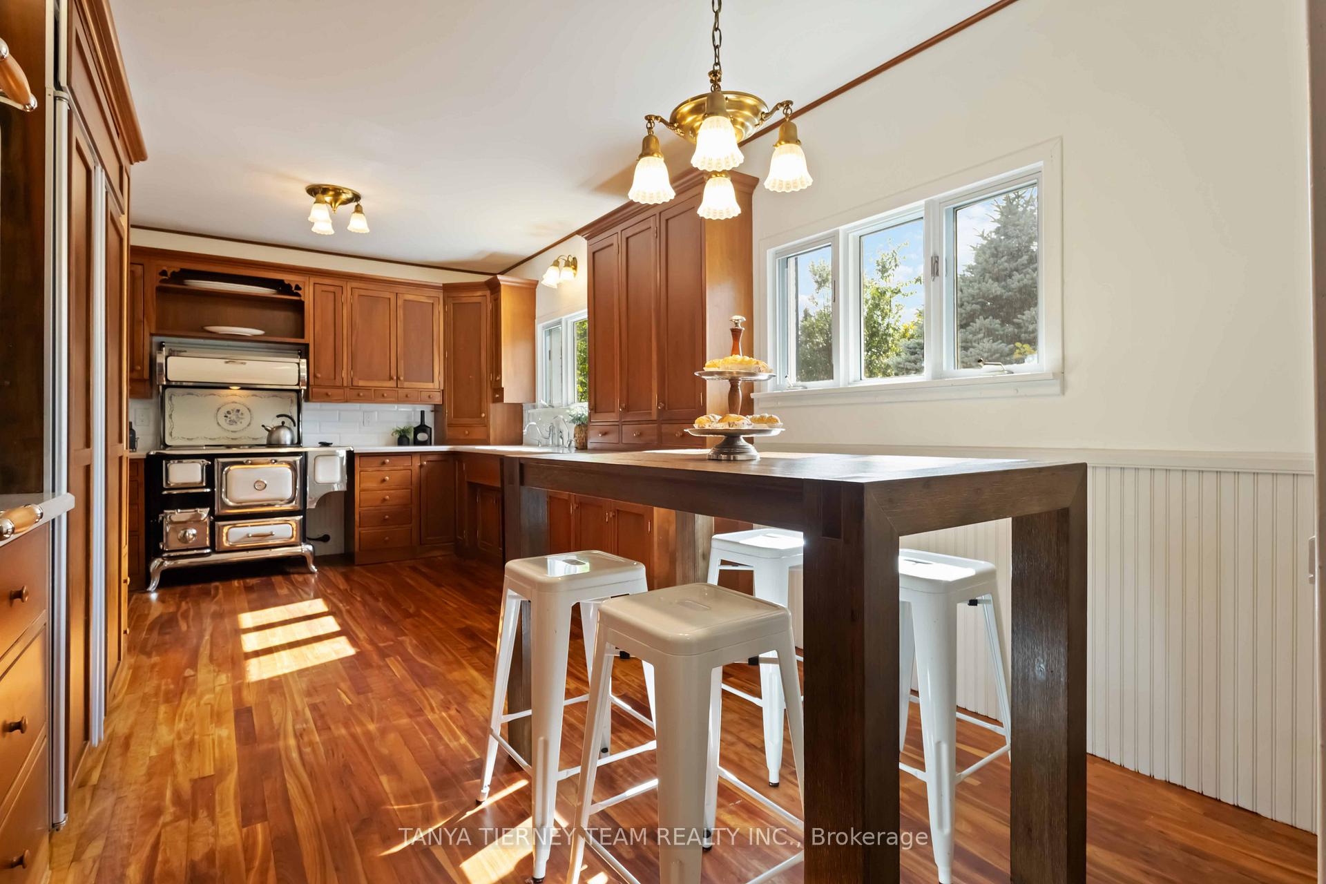 Photo 21 of 57 Ward Street, Whitby, Rural Whitby — HOMEH