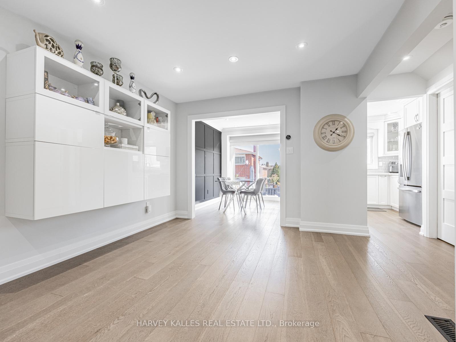 Photo 8 of 106 Bay Hill Drive, Vaughan, Glen Shields — HOMEH